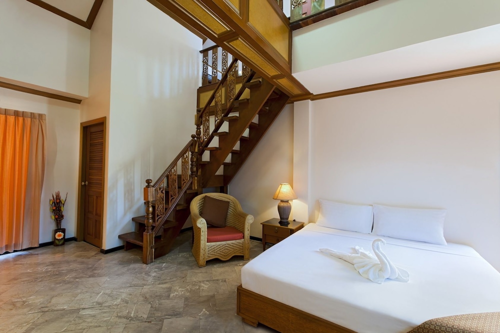 ROYAL PRINCE RESIDENCE 15/50