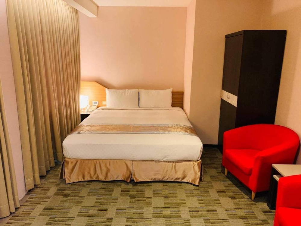 Kai Shen Sinsu Hotel 8/55