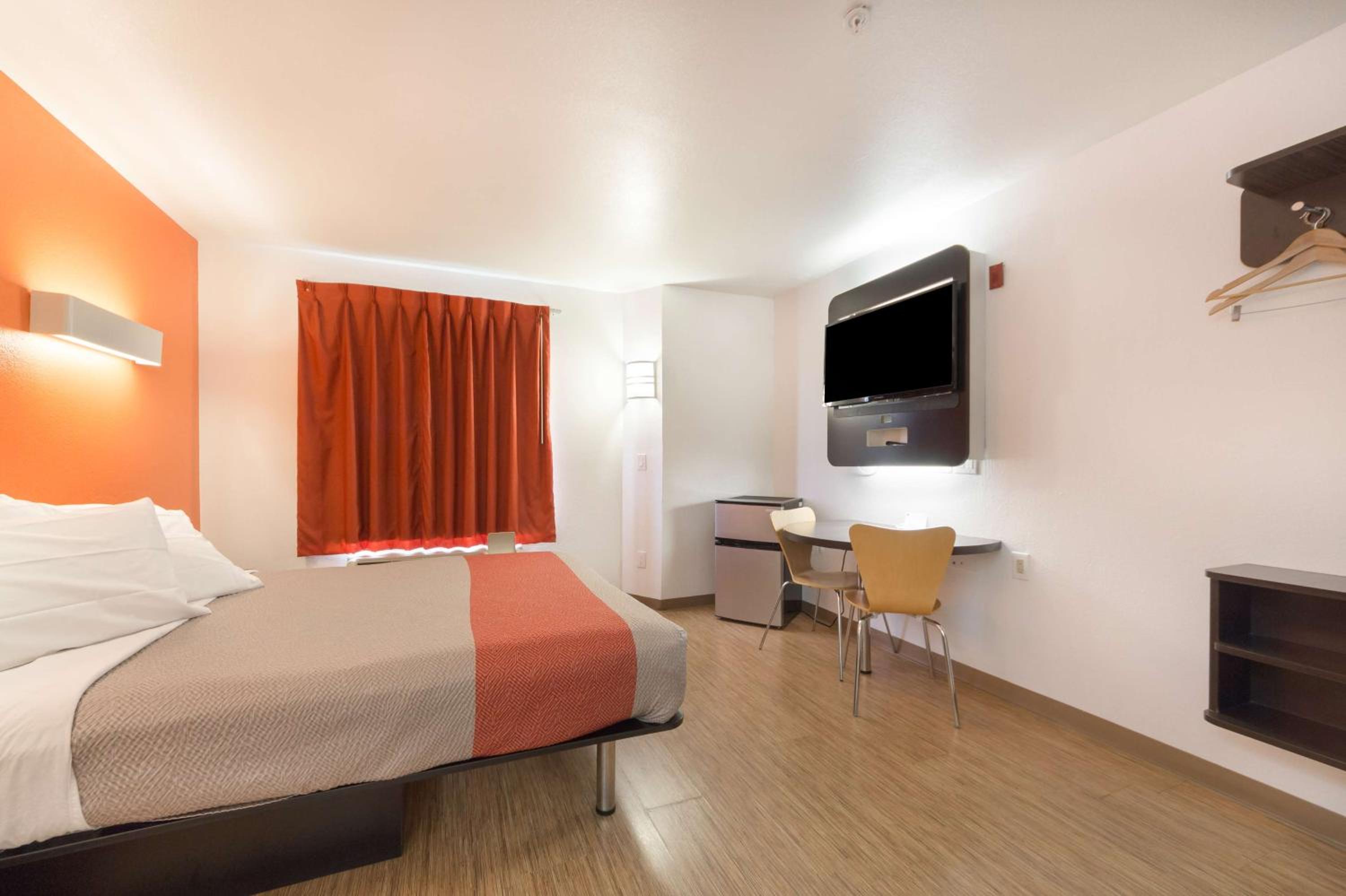 ROOM, DOUBLE BED, ACCESSIBLE