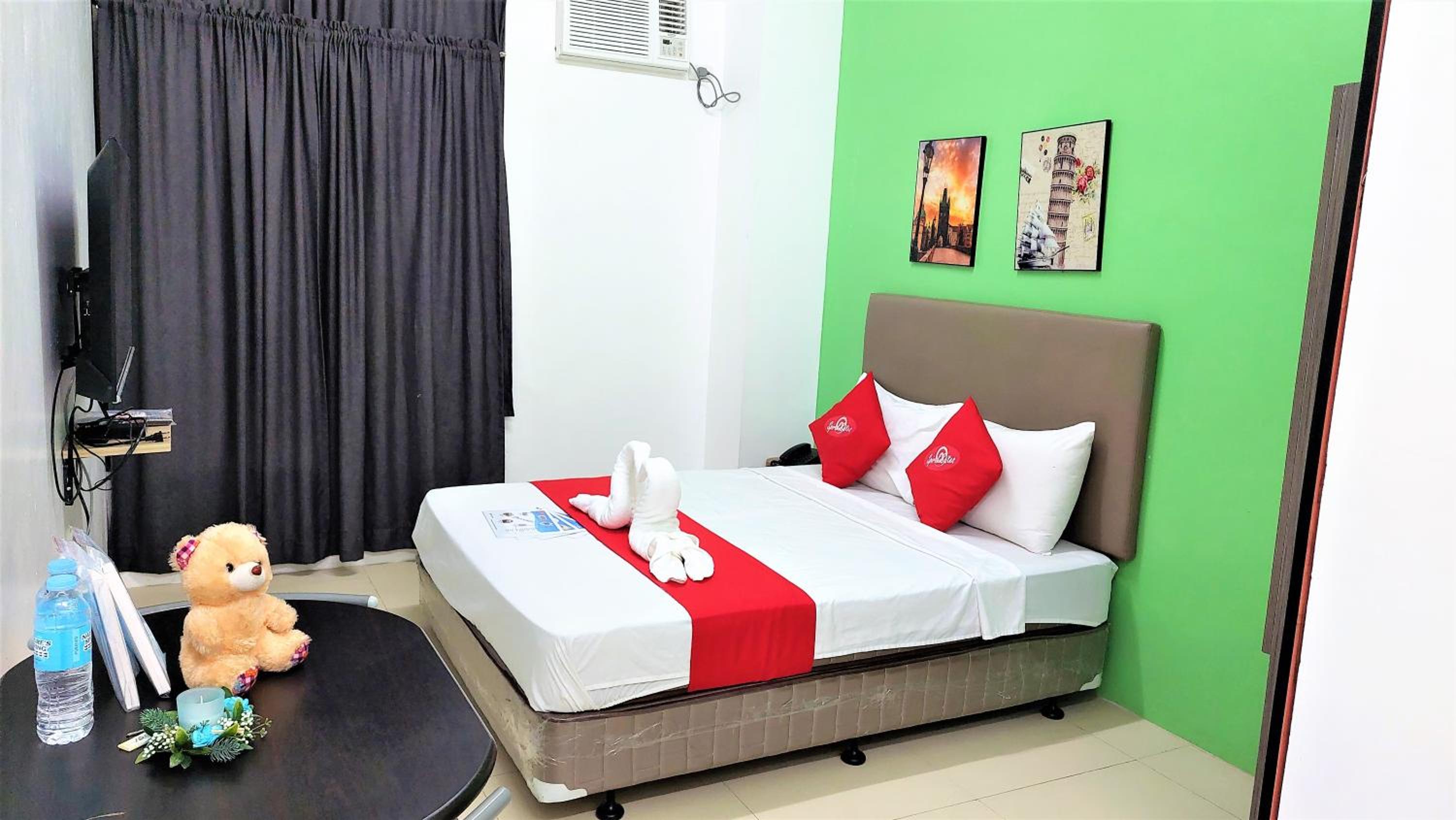 Oyo 108 Spiral Suites 21/50