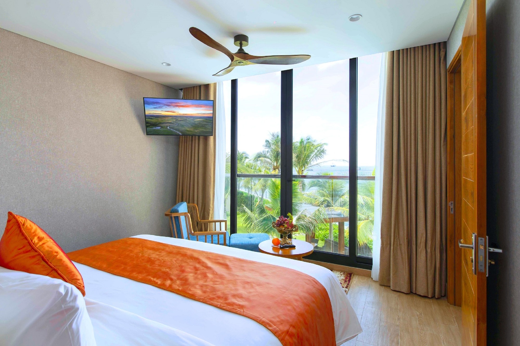 Princess, Suite, King Bed, Ocean View