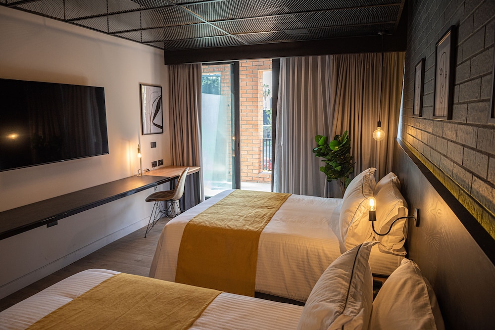 Fulton Business Luxury Hotel 31/49