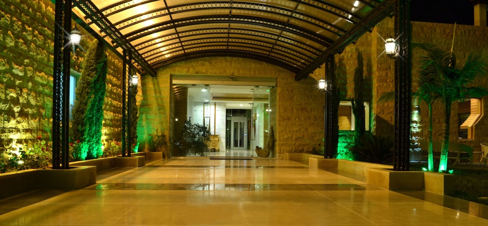 MONTEVERDE HOTEL in BEIT MERY