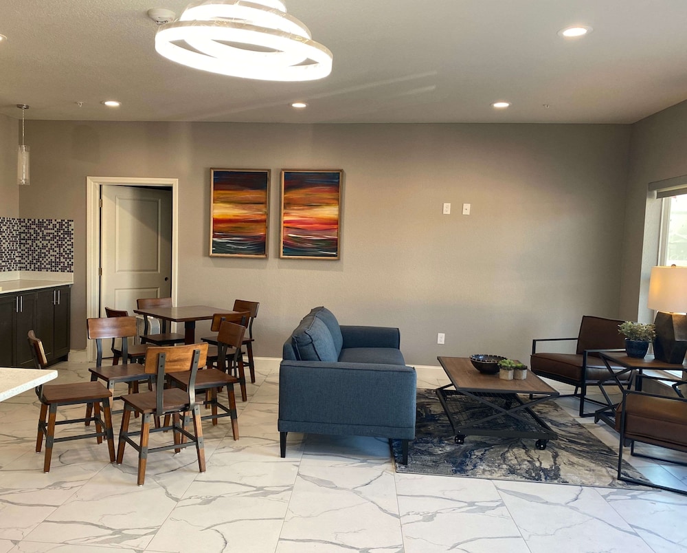 Surestay Plus Hotel By Best Western Ada 39/40