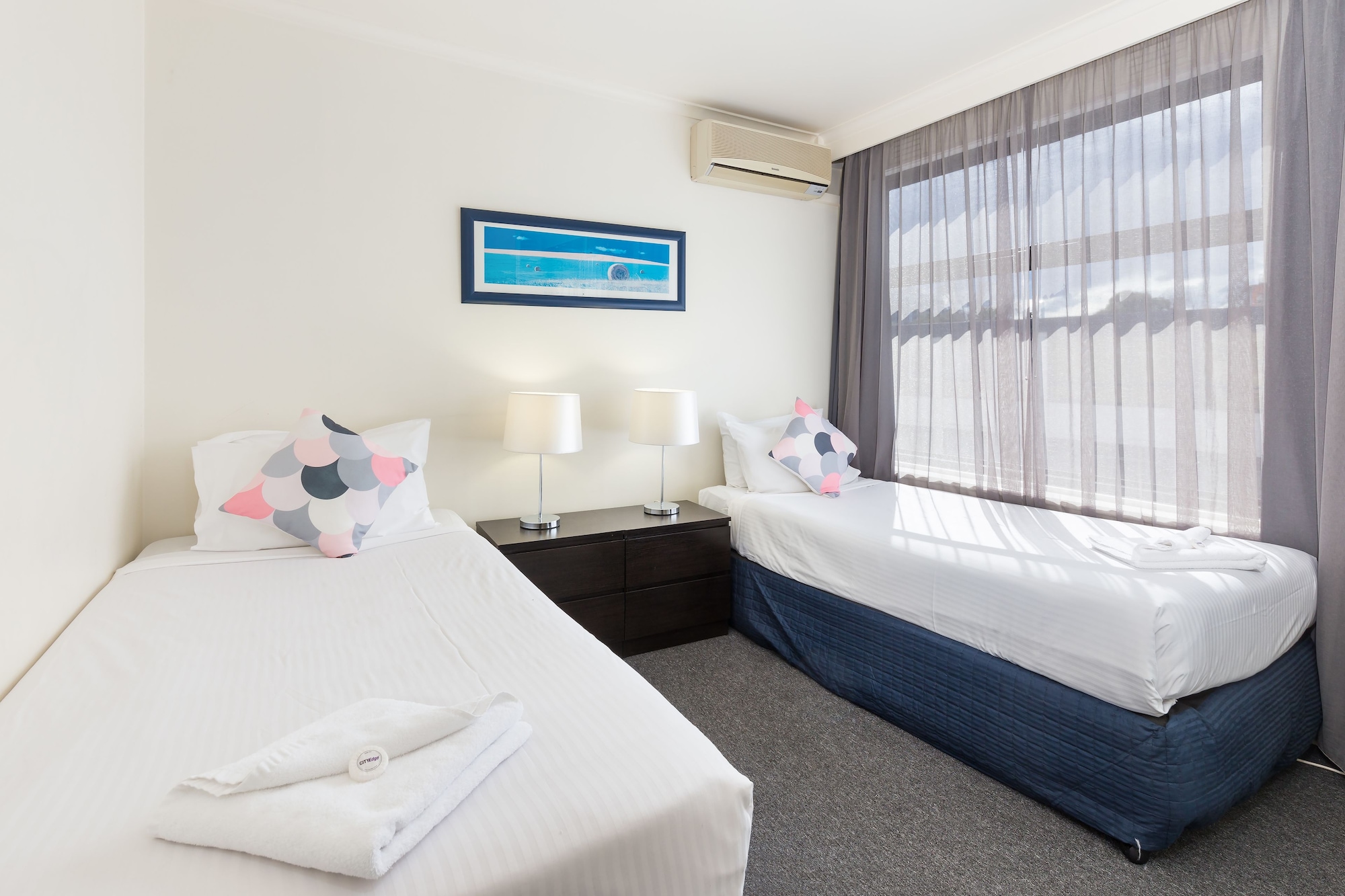 2 Bedrooms, Apartment, Queen and Twin Beds, Street Building