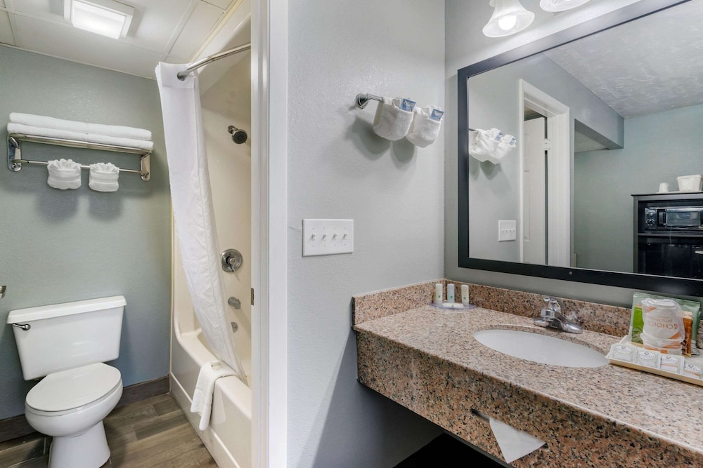 Quality Inn Bradenton North I-75 12/39