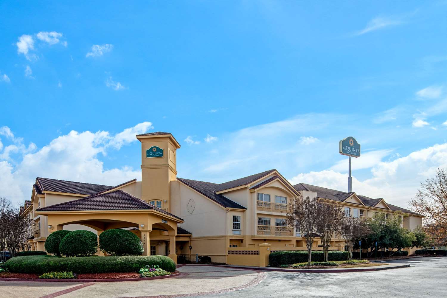 La Quinta Inn Suites Macon 7/45