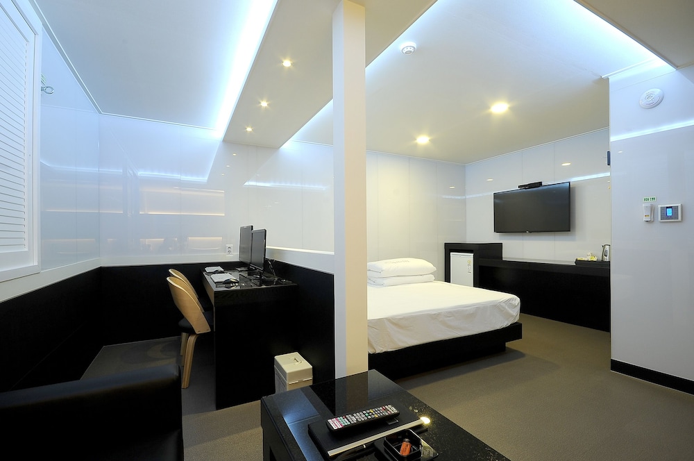 Wa Hotel Nampo 58/64