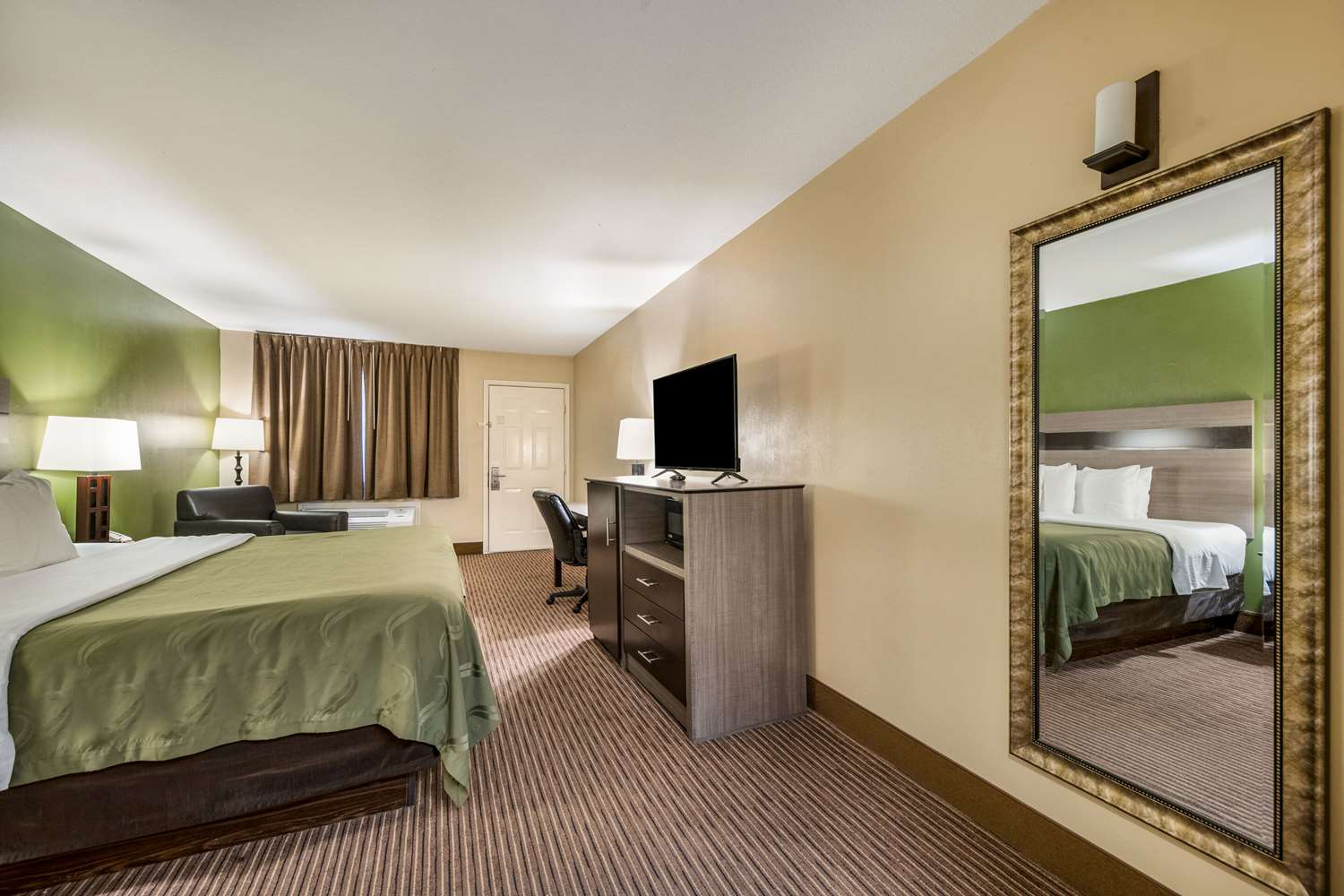 Quality Inn Suites Garland East Dallas 21/56