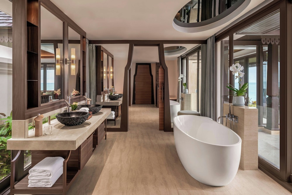 THE RITZ-CARLTON, KOH SAMUI 69/70