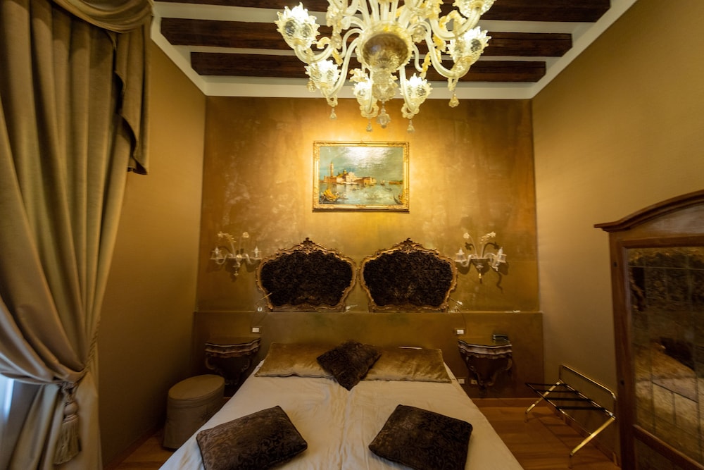 Ca Dell Arte Hotel 49/71