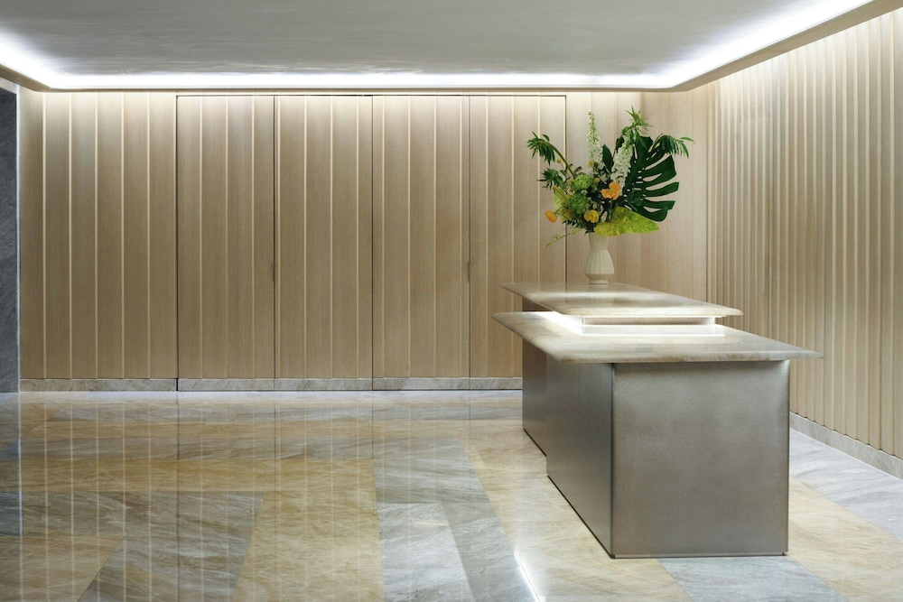 Hotel AKA Brickell 9/50
