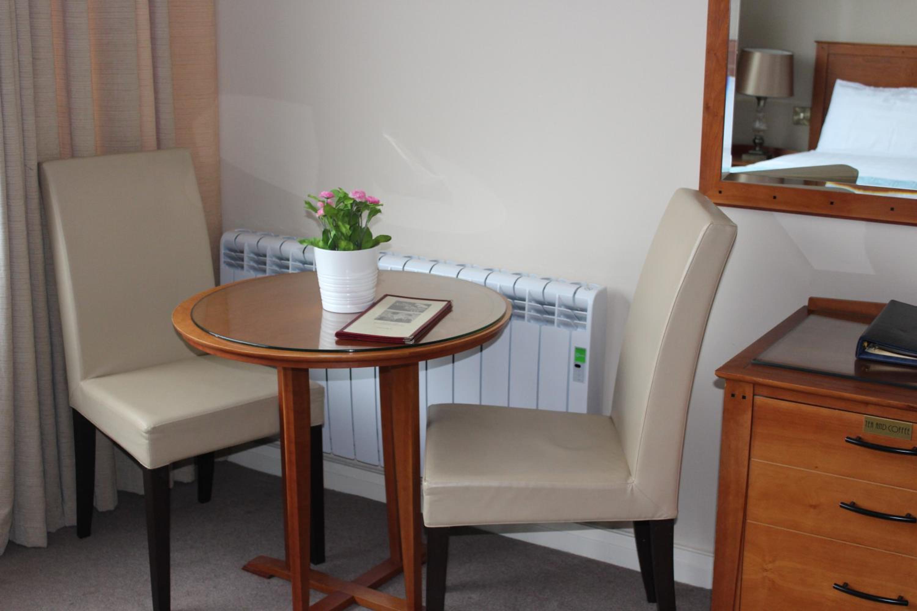 Alcock & Brown Hotel 29/48