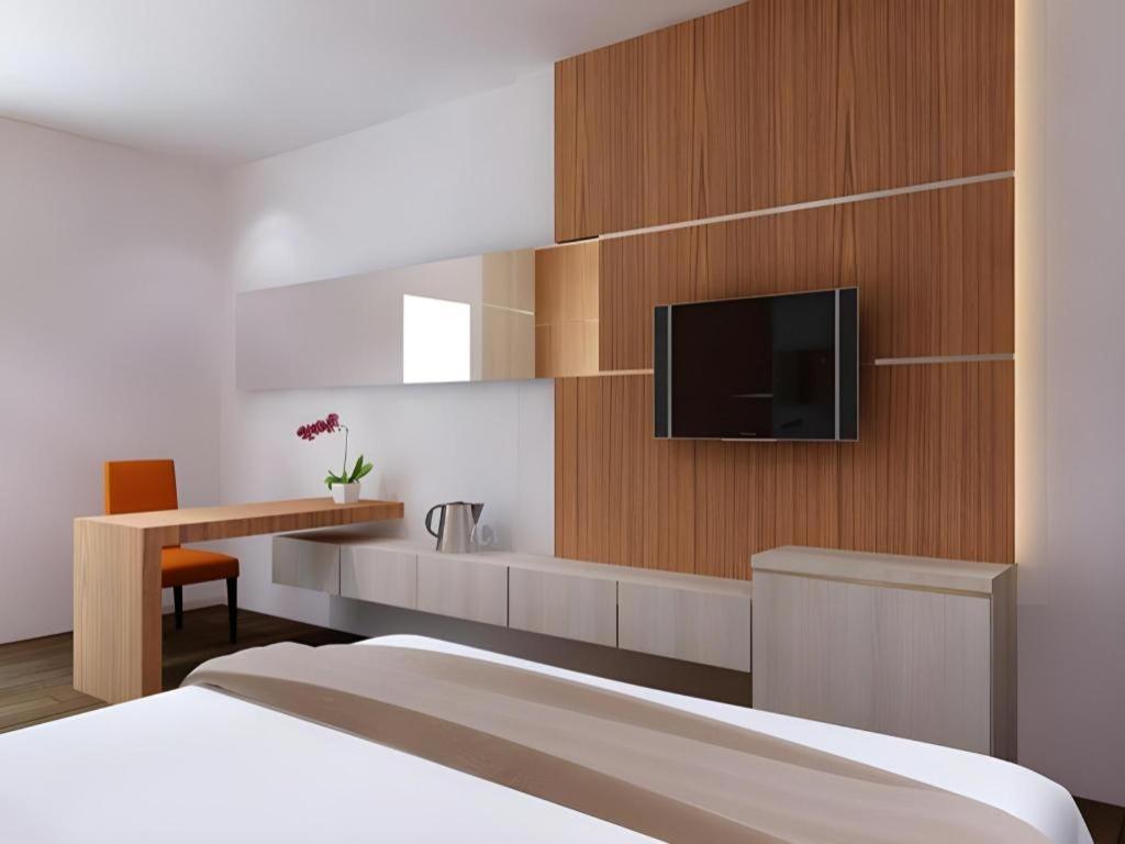 Neotel Hotel City Centre 11/18