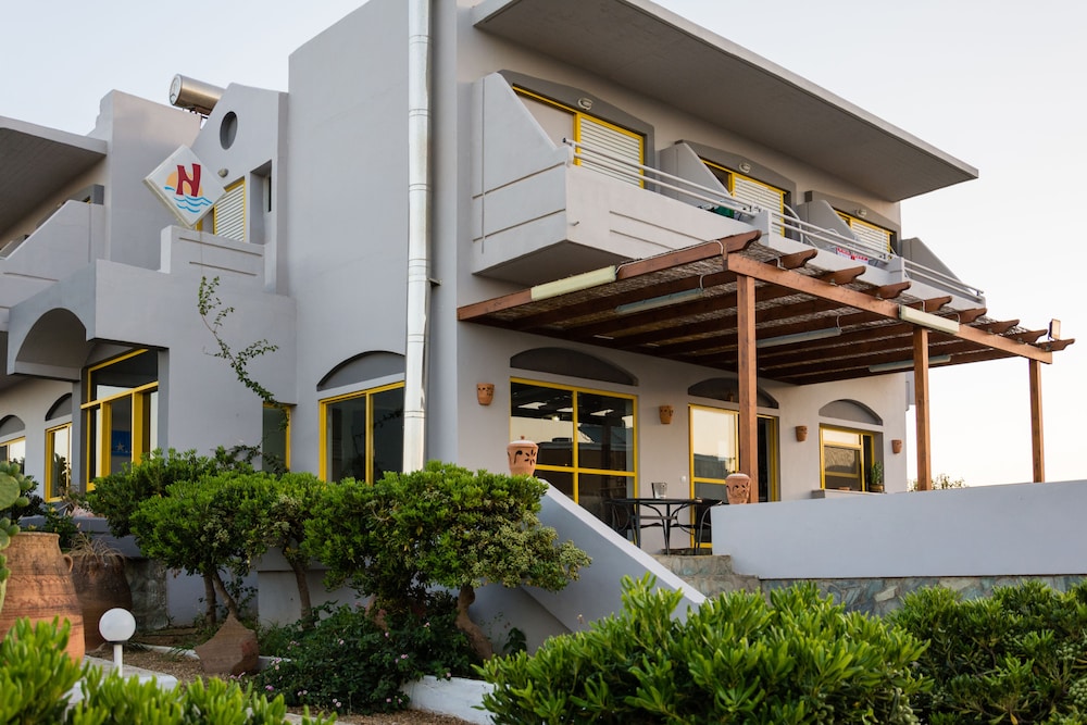 Nereides Hotel in Platanias