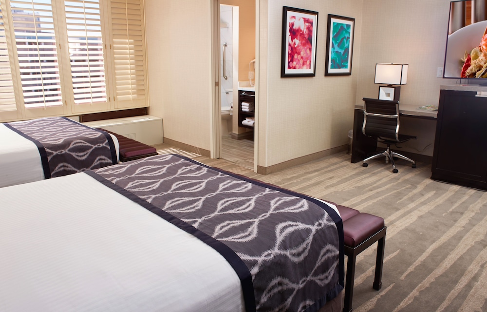 California Hotel And Casino 20/43