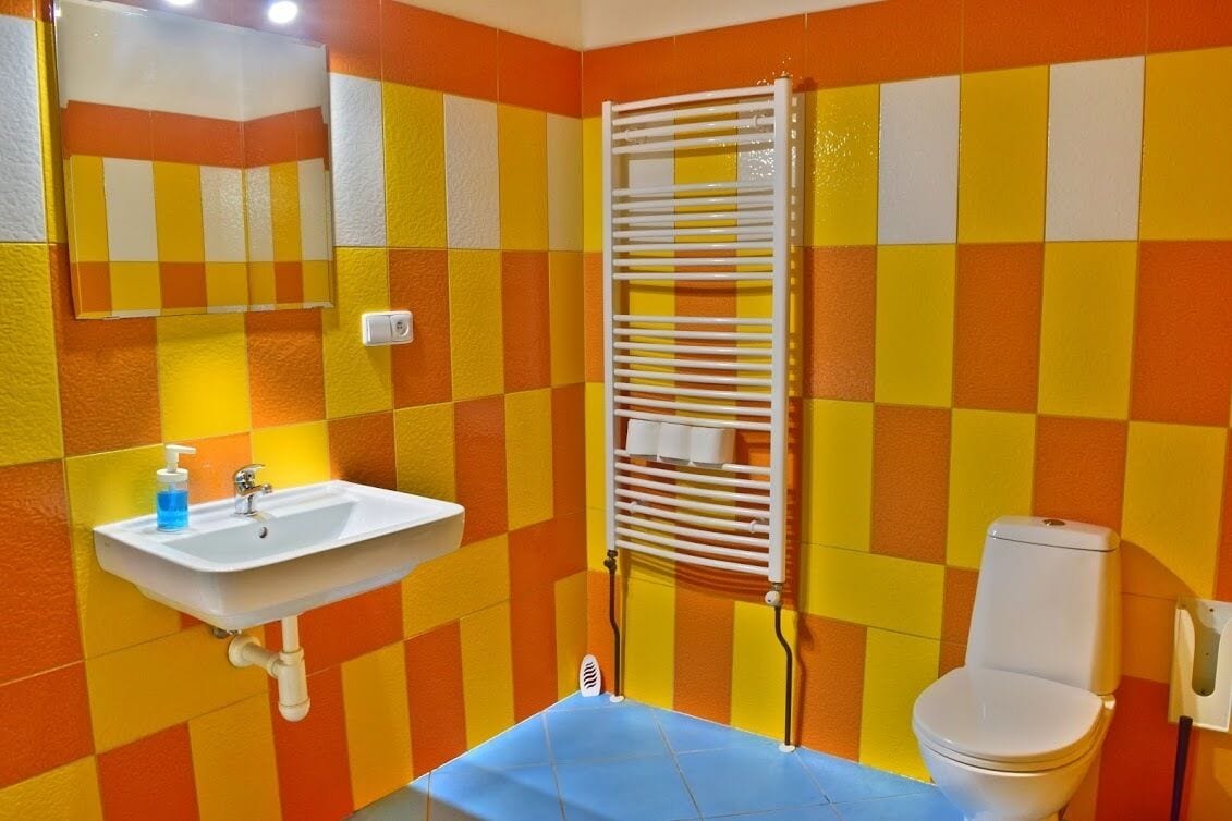 MIXED DORM