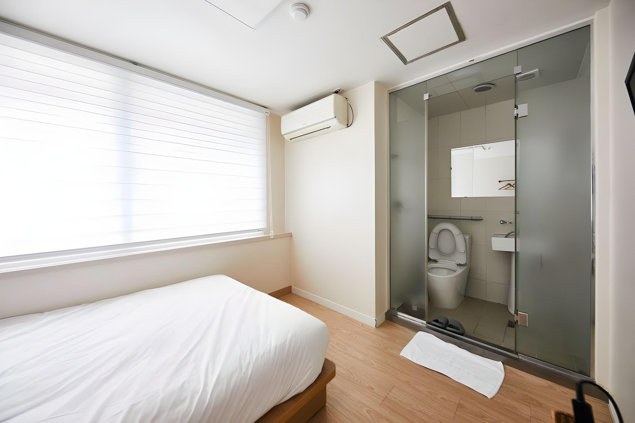 123 Hostel 39/53
