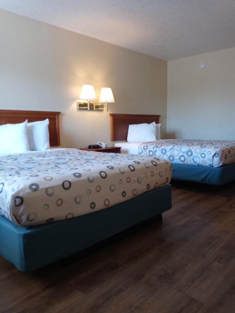 Hole Inn the Wall Hotel - Sunset Plaza - Fort Walton Beach 19/50