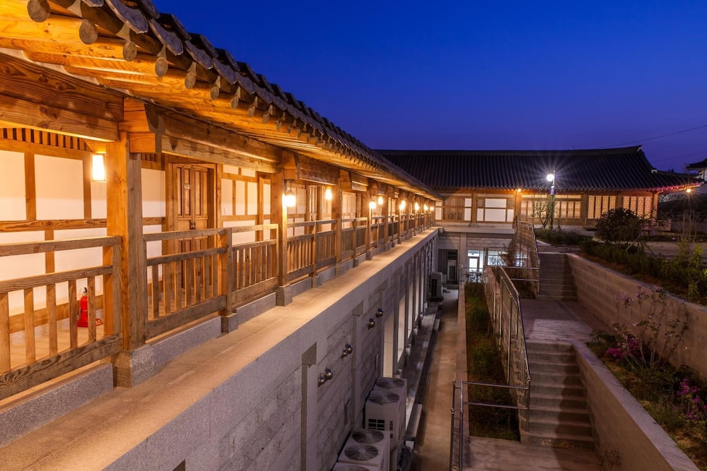 Youngsanjae Hanok Hotel 44/44