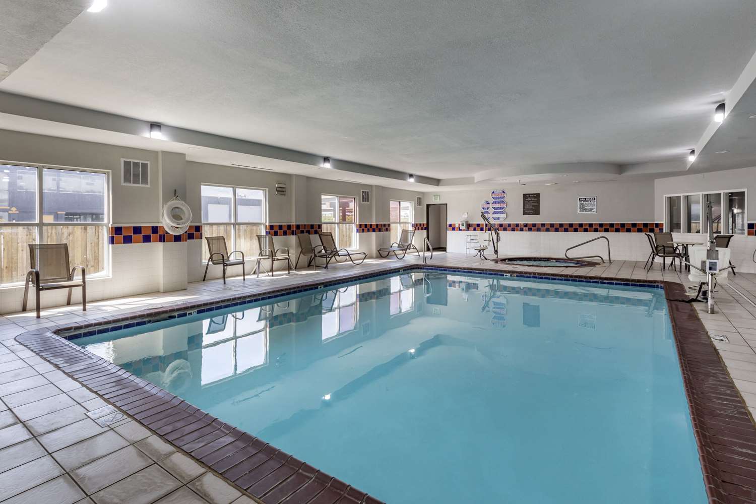 Quality Inn & Suites I-35 E-Walnut Hill 27/41