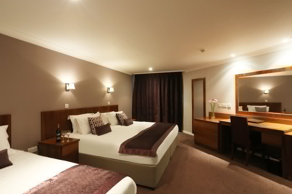Stoke By Nayland Hotel 6/80