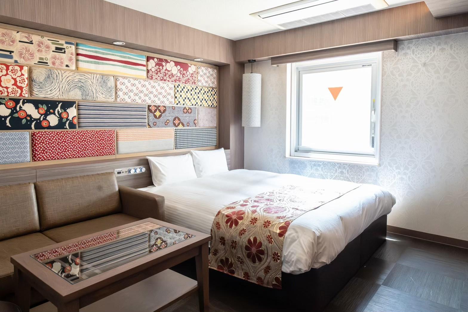 Semi Room, Suite, Semi Double Bed, Smoking
