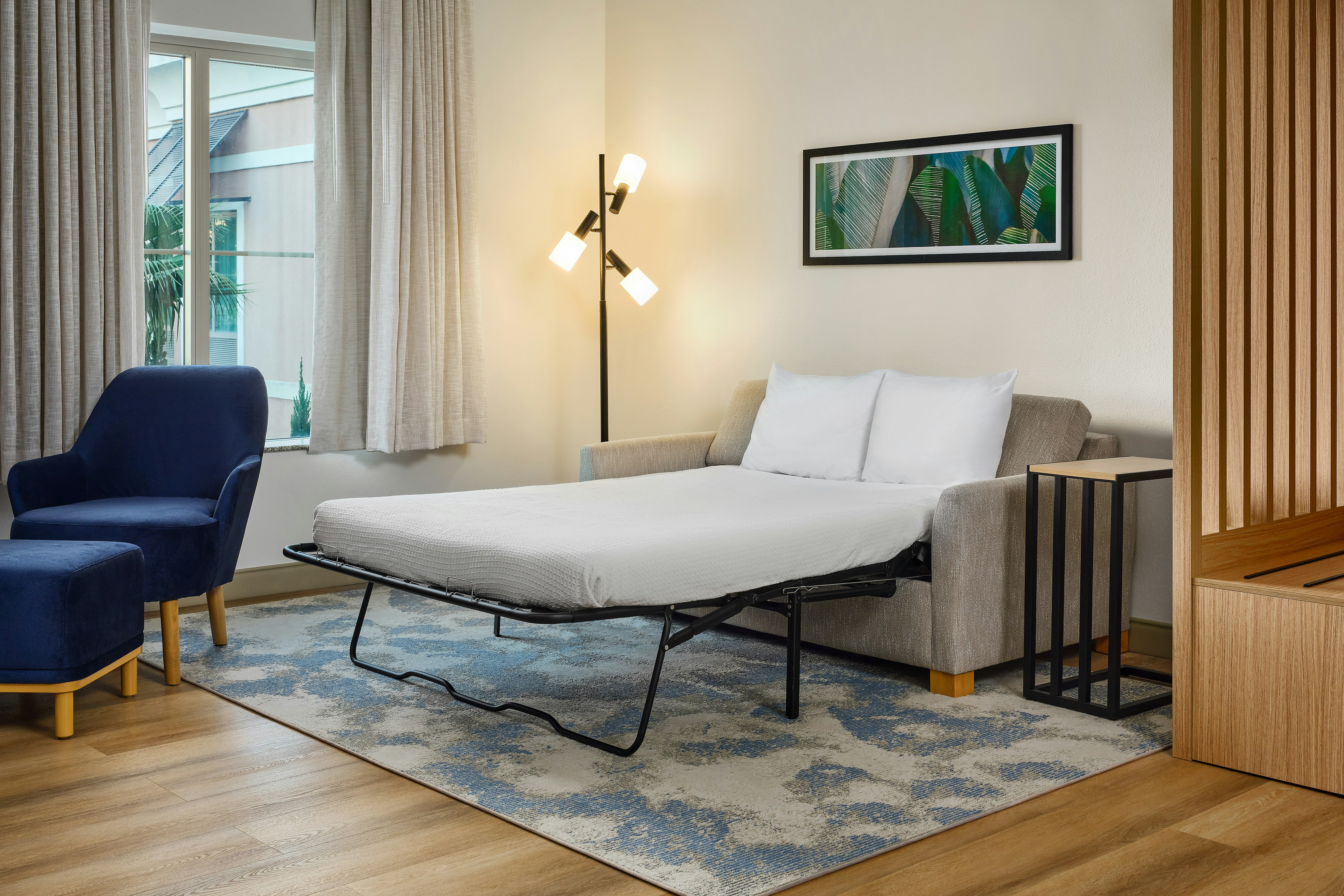 Suite, King Bed, Partial Gulf View