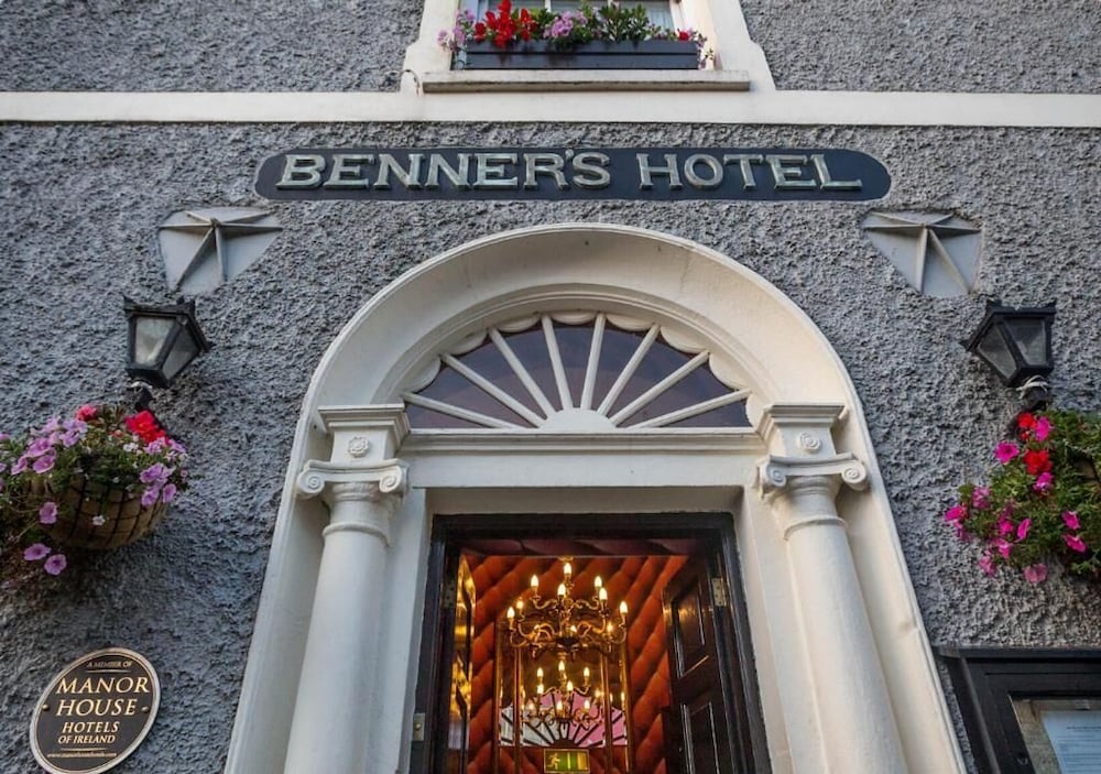 Dingle Benners Hotel 5/31