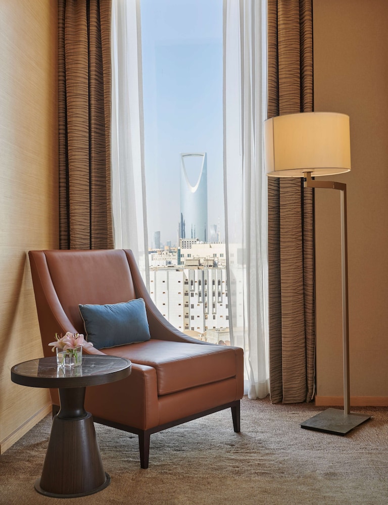 حياة ريجينسي(Hyatt Regency Riyadh Olaya) 61/75