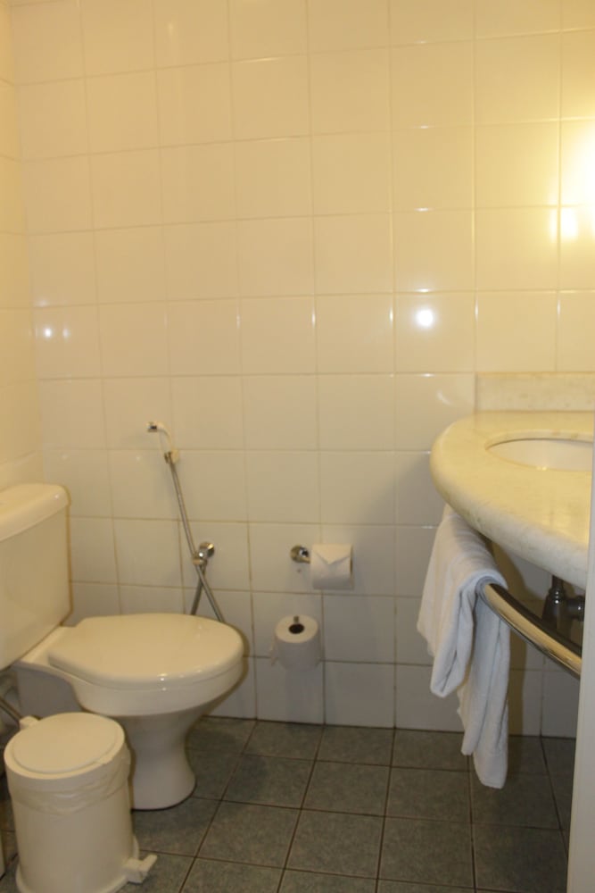 Ibis Betim 48/50