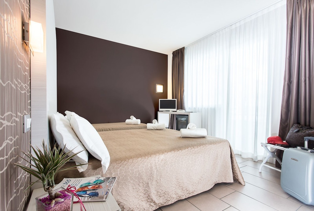 Color Mokambo Shore Design Hotel 16/32