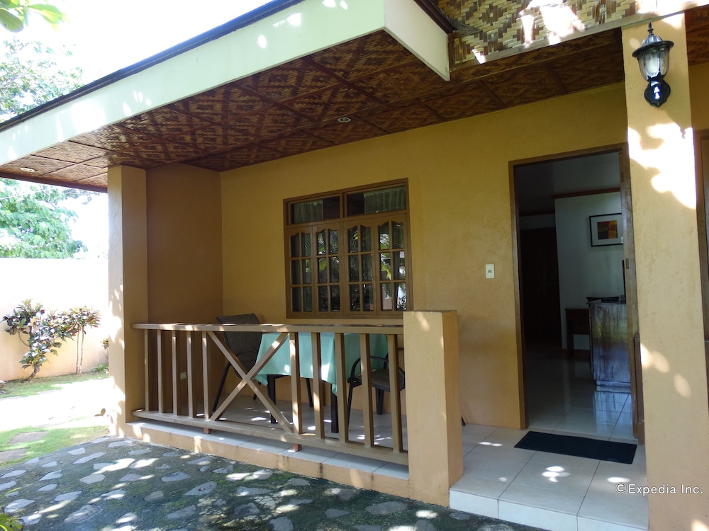 Anda White Beach Resort 7/64