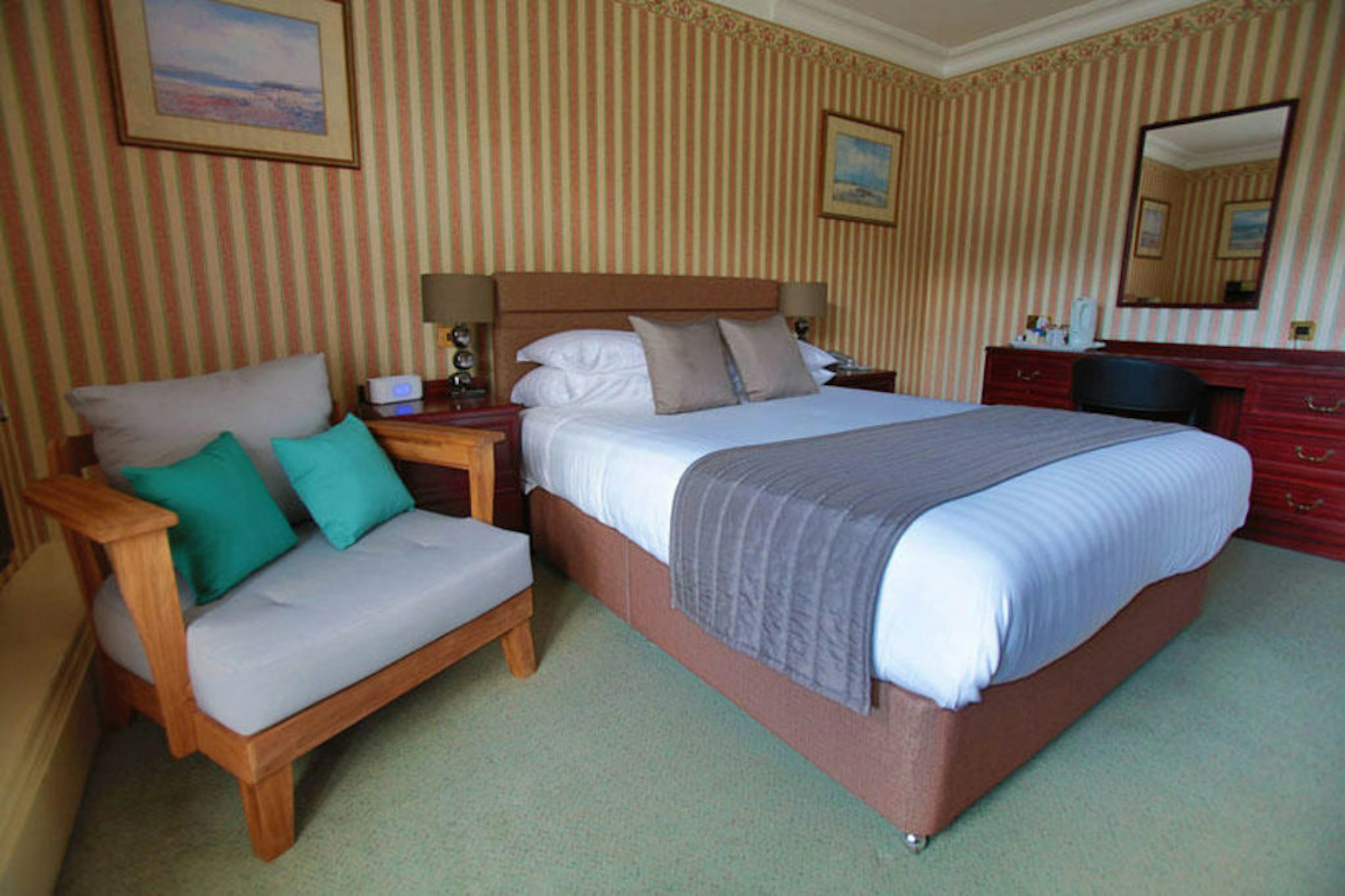 ECONOMY, DOUBLE BED