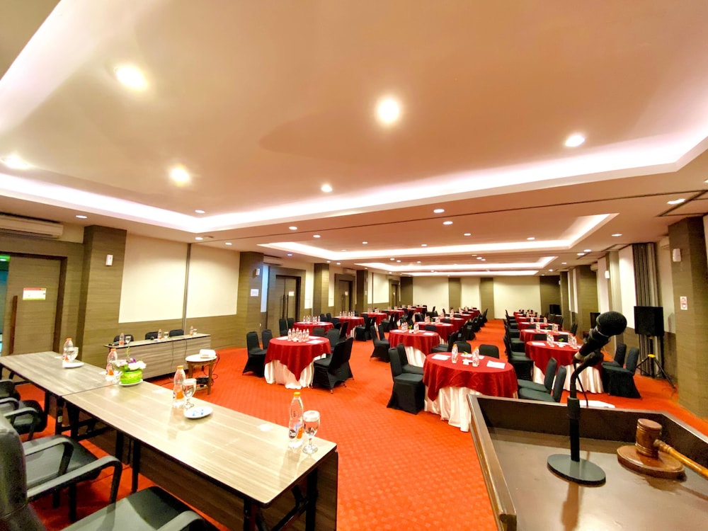 Hotel Candi Indah - Akpol Semarang 36/49