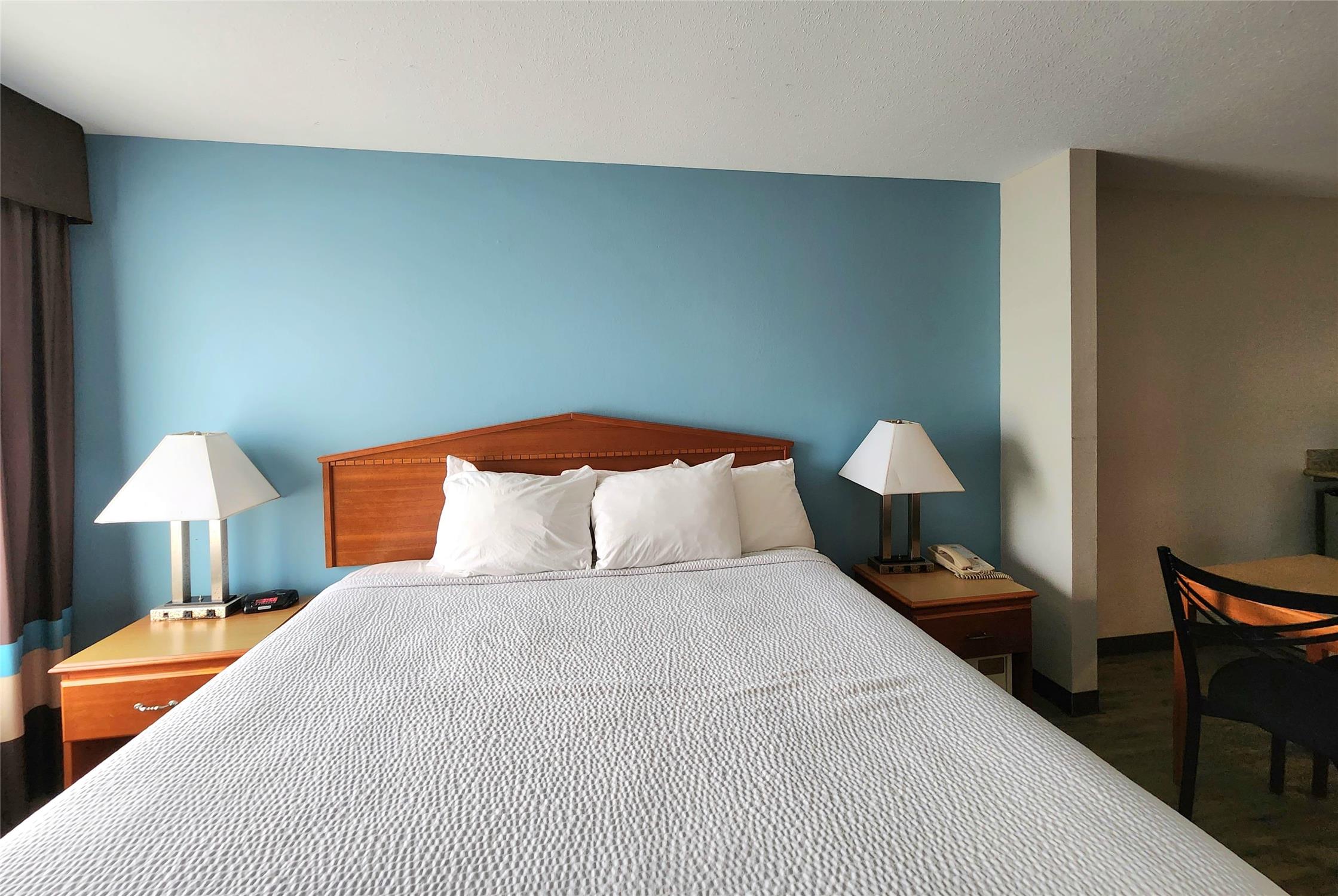 Days Inn & Suites By Wyndham Thibodaux 47/68
