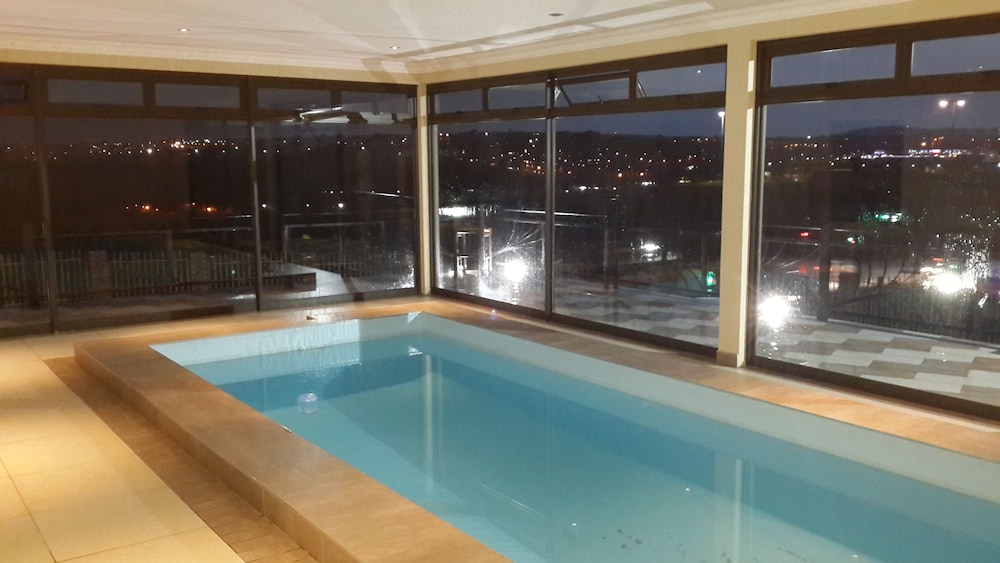 Eagle Nest Luxury Accommodation 24/37