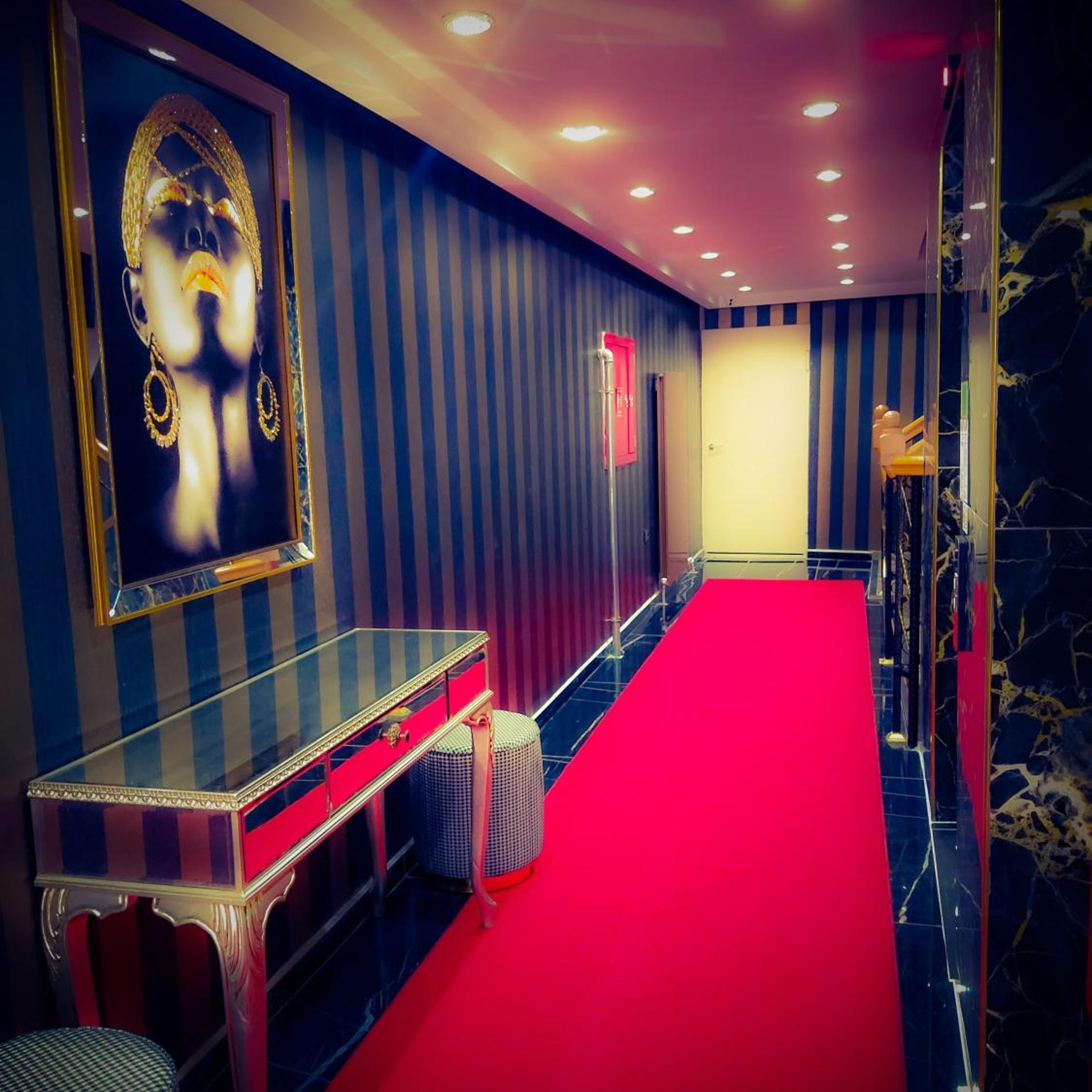 Rua World Hotel 39/45