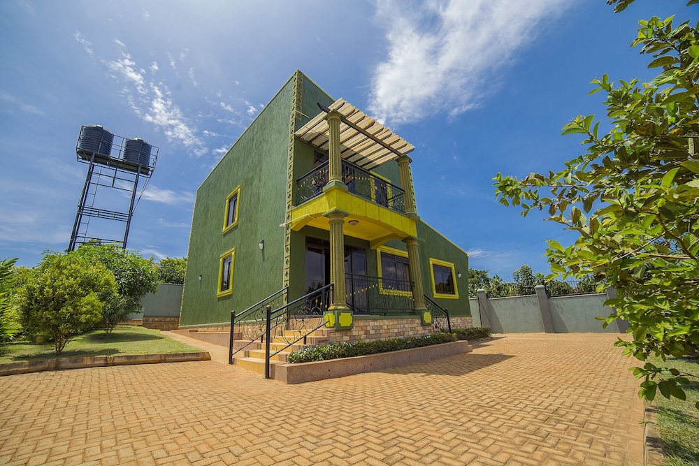 Greens Guest Homes 38/48