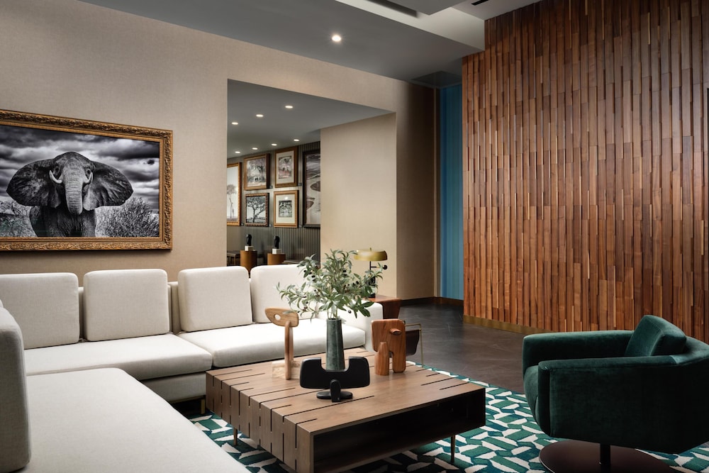 Hyatt House LAX - Century Blvd 26/50