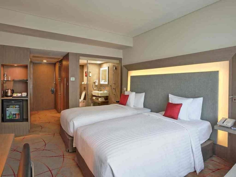 SUPERIOR, TWIN BEDS