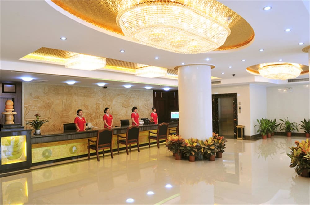 Junshan Hotel 6/75