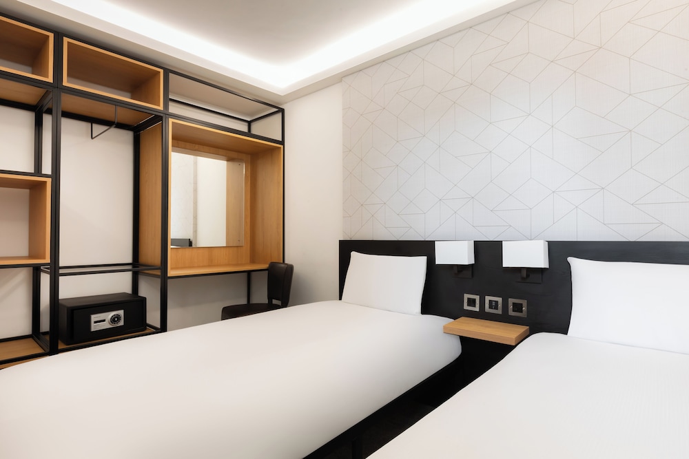 Urban, Twin Beds