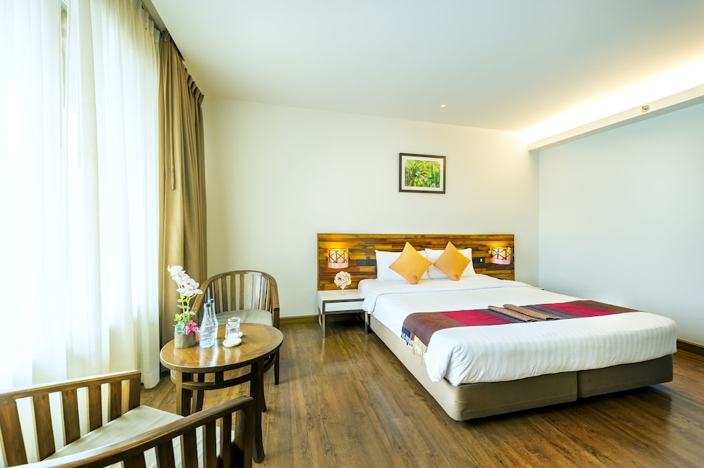 Buri Sriphu Hotel 9/66
