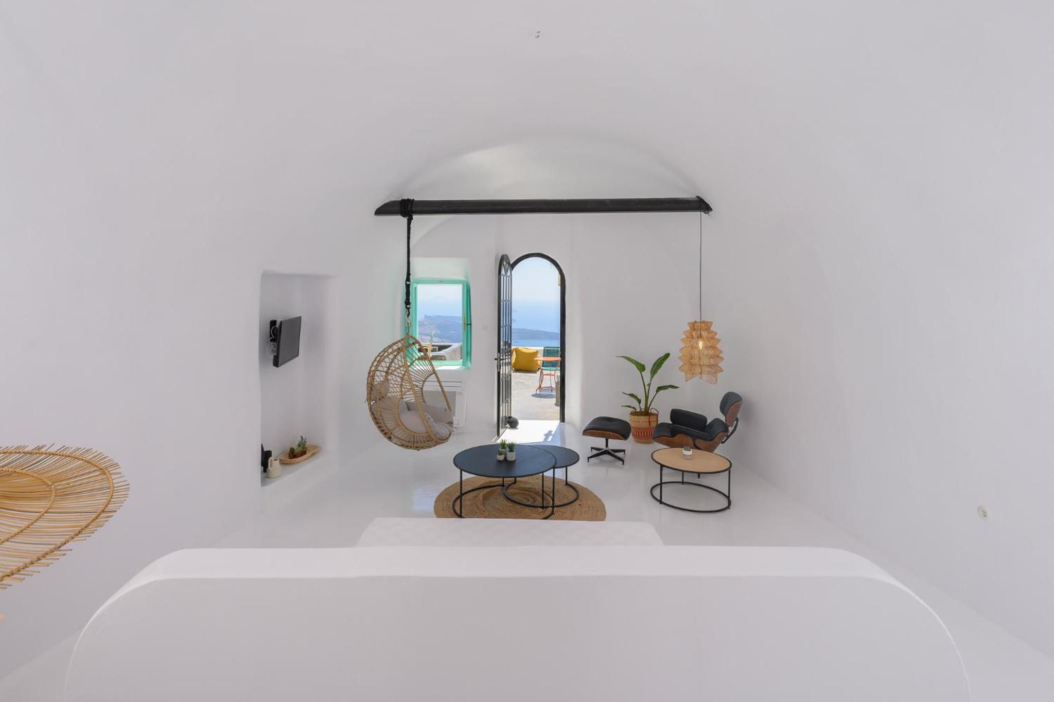 Helidonia, Superior, Suite, Quadruple, Caldera View, Plunge Pool