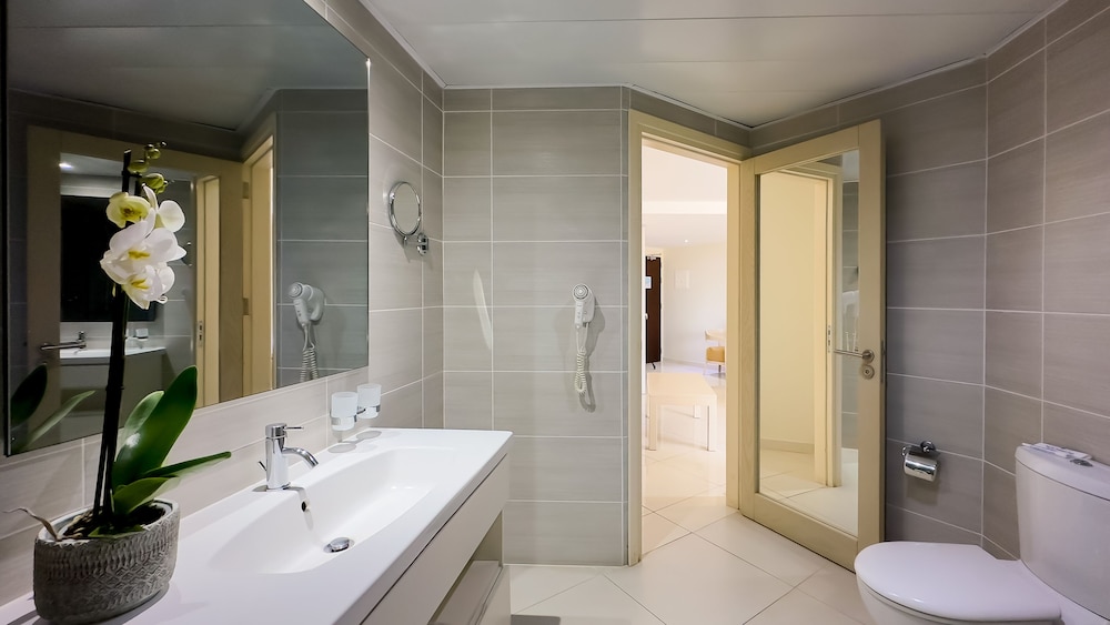 Tasia Maris Beach Hotel - Adults Only 47/49