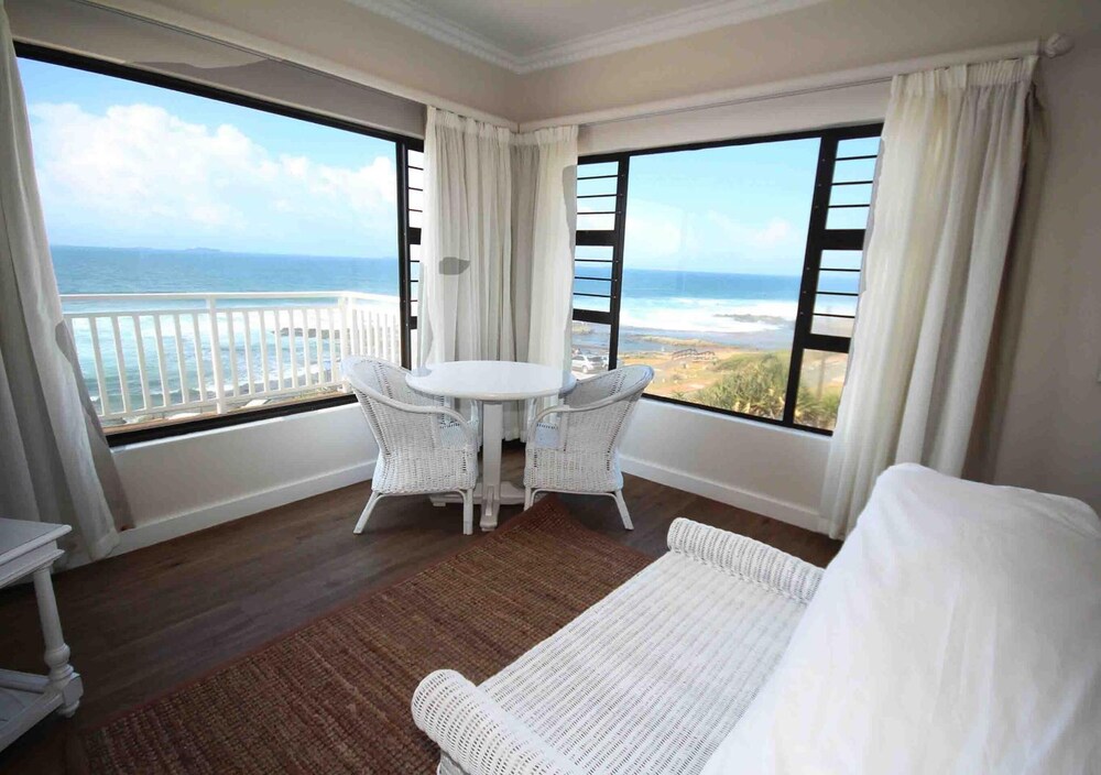 Fairlight Beach House 12/50