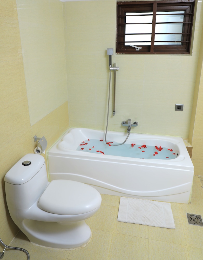 JalMahal Resort &amp; Spa 19/72