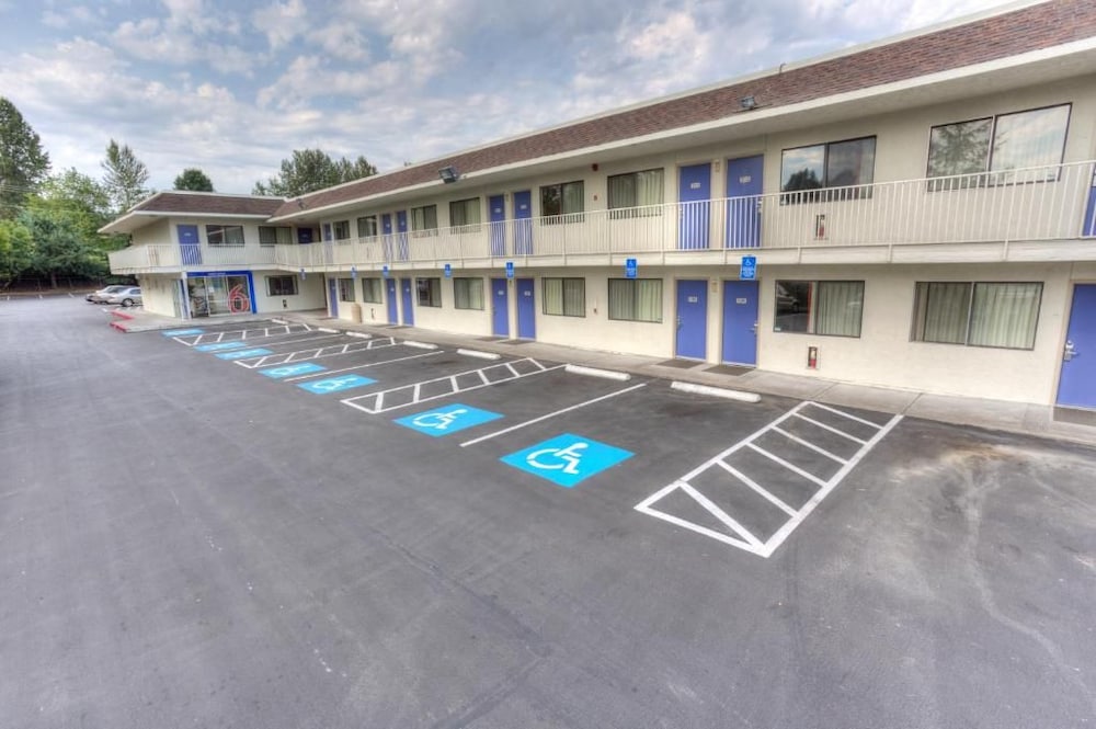 Motel6 Troutdale, OR - Portland East 54/59