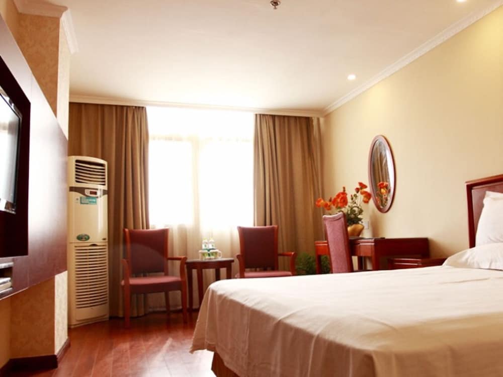 GreenTree Inn Huaian Chuzhou Dadao Hotel 10/31